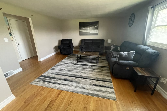 living room - Parkside view Apartment