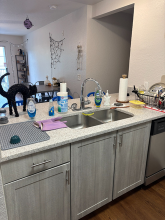 Kitchen - Northgate Lakes Lease Takeover (WITH 1MONTH FREE!) | Largest 1x1 in 3x3 Apartments