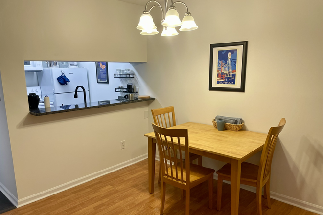 Dining area - Quiet Condo Near Duke Campus and Facilities