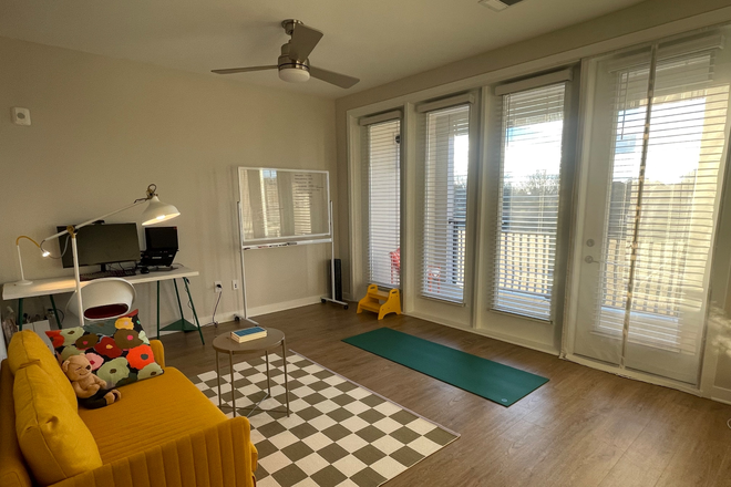 Spacious living room - Avalon Durham