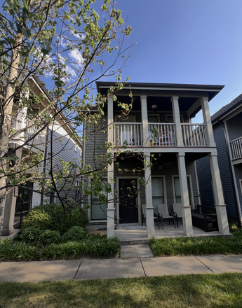 outside view - 8th Ave House!