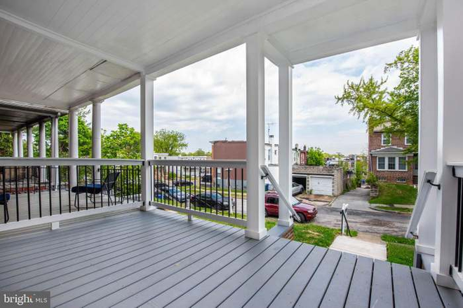 Front Porch - Modern 3BR Home Minutes from Loyola, Notre Dame, Johns Hopkins, Morgan State, Towson and Coppin