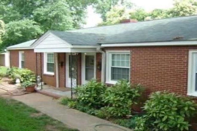 Front Exterior - Historic West End 2 Bedroom Duplex Apartment.