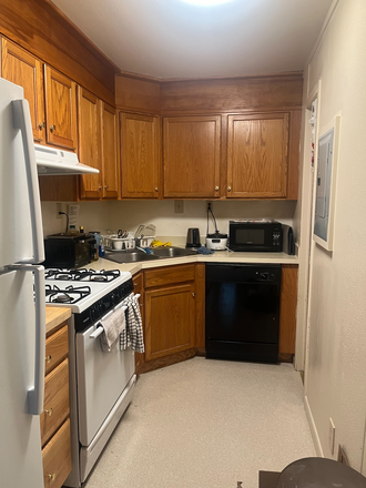 Kitchen - Puffton Village Apartments