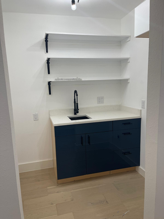 KITCHEN - DOES HAVE A STOVE AND REFRIGERATOR - Garage Apartment 1 Bedroom 1 Bath with Full Kitchen
