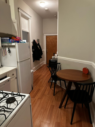 Call NOW for showings! 617-236-8550 - HEMENWAY STREET - BEAUTIFUL FENWAY 1 BED SPLIT W/ HEAT AND HOT WATER INC! *AVAIL 9/01/2025* Apartments