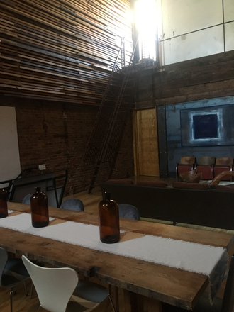 Dining - 1 bedrooms available in a spectacular renovated rowhome Jun-Aug
