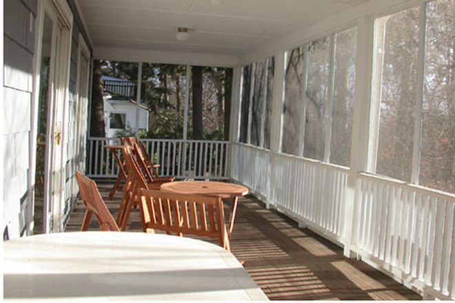 Screened Porch - Single family home in South Brookline