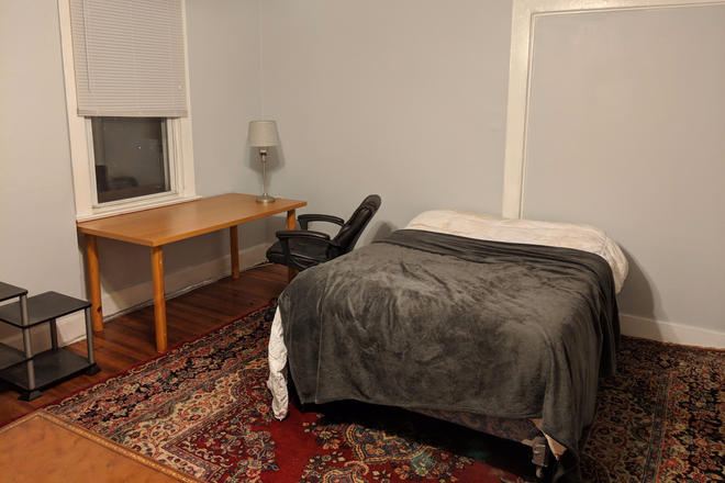 One of the bedrooms - Best Location  1 Minute Walk To South Campus House