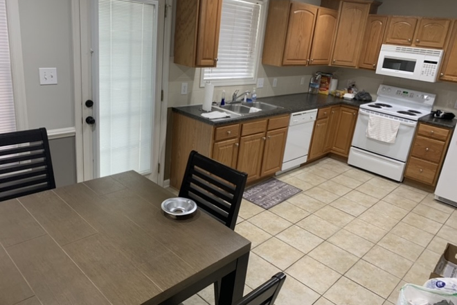 Kitchen - Seeking Reliable Male Students and Professionals. Townhome