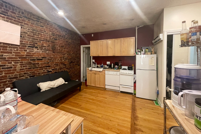Open kitchen / living room - Stunning 2 Bed on Anderson w/ gorgeous exposed brick Apartments