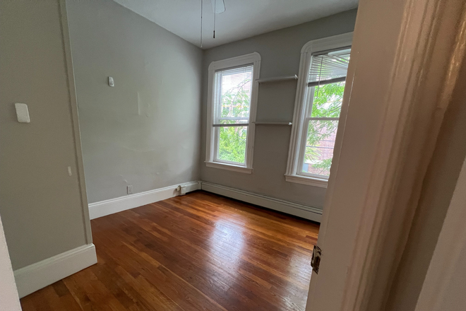 1 - AVAIL NOW〡Central Sq. 2bed〡Water Includ〡Pets Allowed〡Laundry Apartments