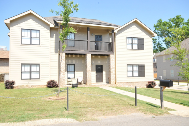  - 1434 Cloverdale - 4BR/4.0BA
