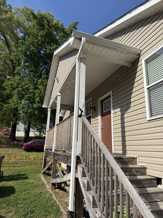 front door/porch - House close to campus