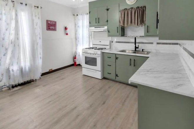 Kitchen - Beautiful Home Near Seton Hall