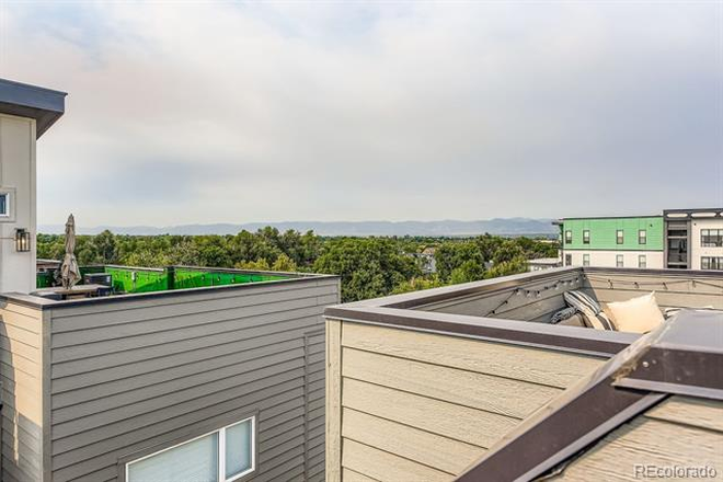 deck - Rental Close Proximity to DU House