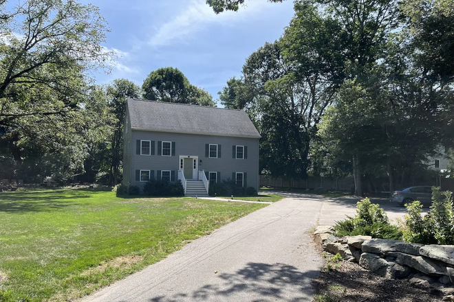 Front of home - Private home near campus