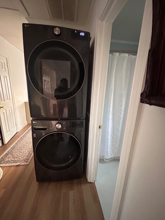 Washer and dryer - Furnished room for rent House