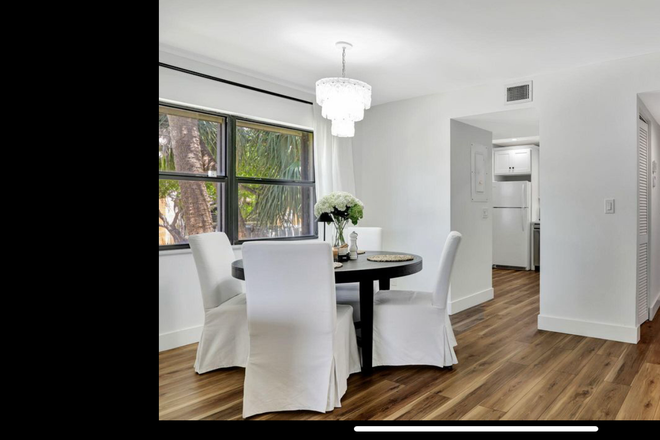 Dinning - owne Greene Condo