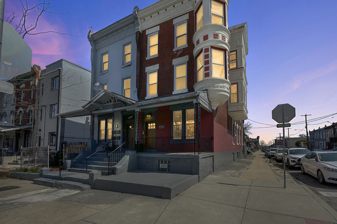1101 N 41 - Mantua, near 41st & Girard, 2 bed, 1 bath, 1st flr, 7 windows, High ceilings, back yar