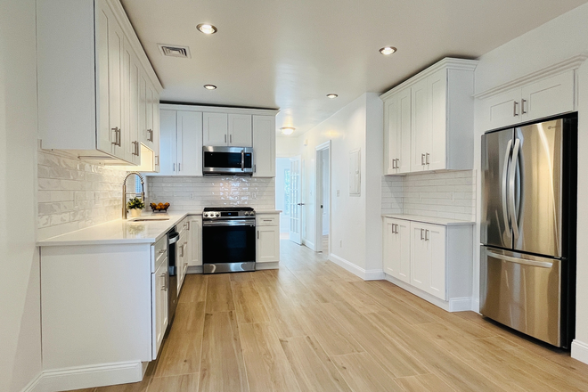 Kitchen/Dining - One Large Bedroom with Private Ensuite Bathroom Close to Tufts/Davis Square T/Harvard/Mass Ave Apartments