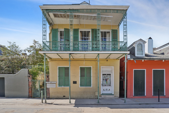 Front of building - A Favorite of Tulane Medical Students for Over 30 Years Apartments