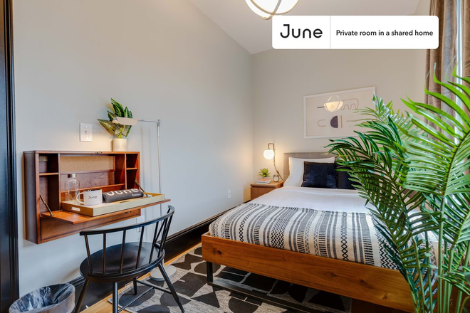 Photo - Private bedroom in 4 bed/1.5 bath Home