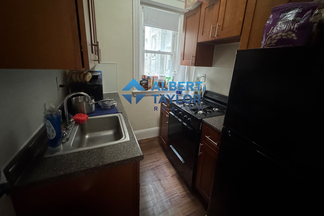Kitchen - Huge Studio with Alcove!! No Broker Fee or Security Deposit!!