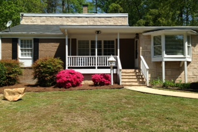 outside - Large private pool House