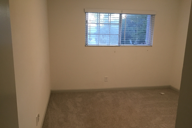 Open bedroom - 1 Available Bedroom in a 2 Bedroom/1 Bathroom Apartment