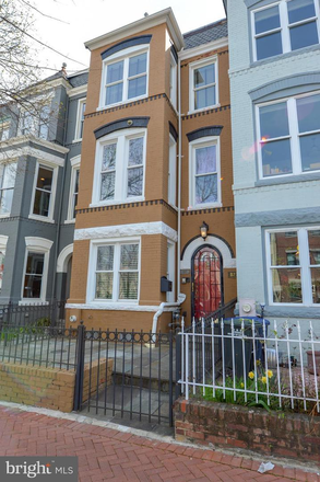 Front exterior - Capitol Hill Gem Near Union Station House