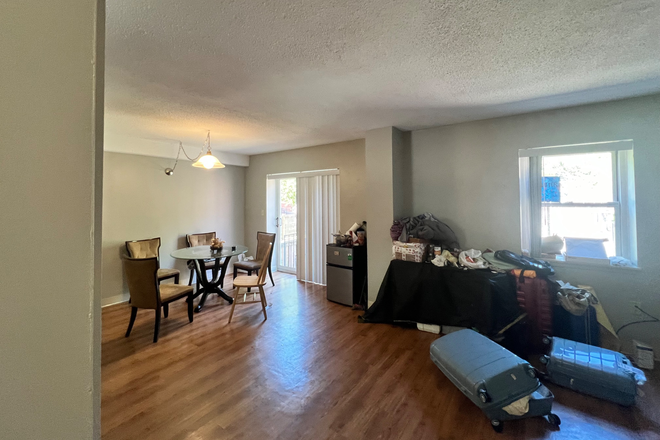 dining room - Harbor point townhouse