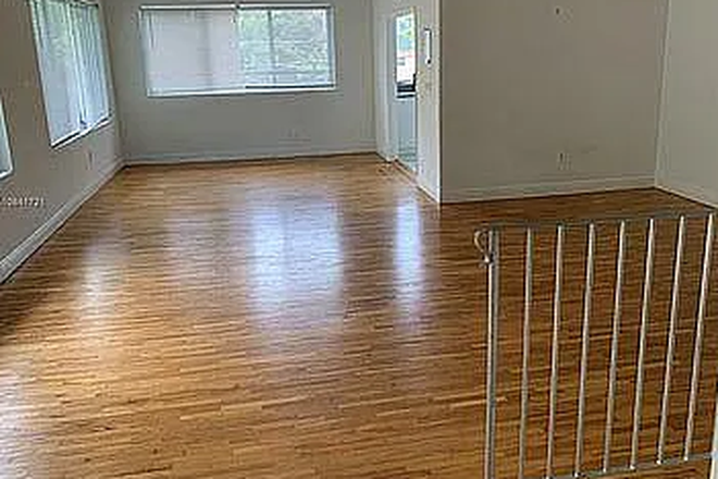 Main Room - Modern University of Miami Upper Unit Luxury Rental On Campus Duplex