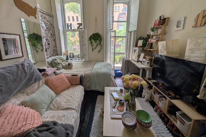 Bedroom 1 - Beautiful, bright & fully furnished bedroom.  1 block to metro.