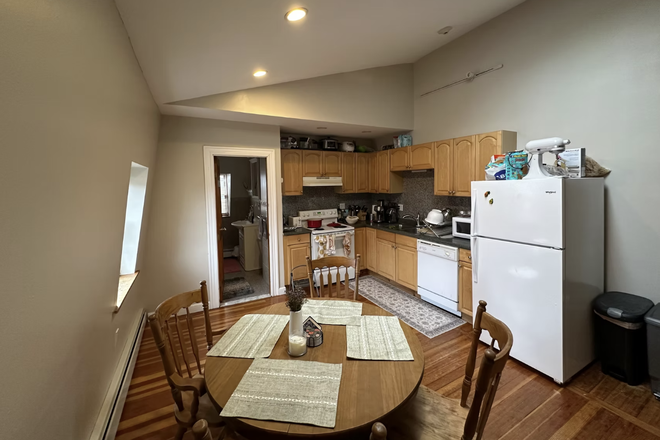 Kitchen - Spacious 3-Bedroom Apartment with Modern Amenities