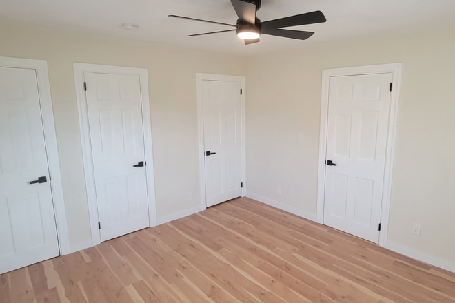 Bedroom 01 - Newly Renovated Rooms Near UMass, New Bath, Hardwood Floors, Deck & Country Views House