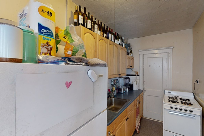 Kitchen - Allston 1 Bed Walbridge St Apartments