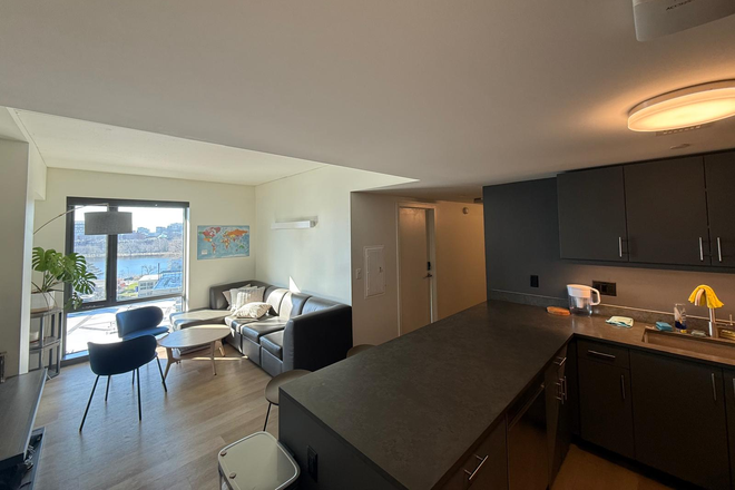 Living Room (shared) - On-campus Graduate Junction W88 9th-floor summer sublet. room in 4b2b. May 17 - Aug 22 preferred Apartments