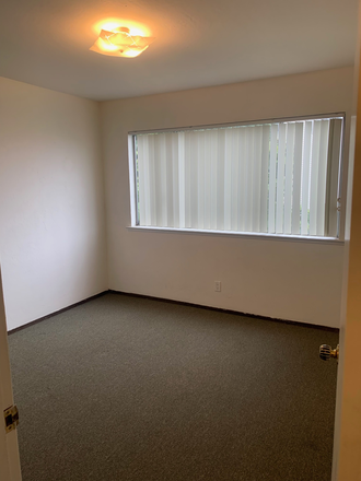 Bedroom - Peaceful apartment right near campus