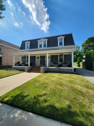 front of duplex (listed unit is on the right side) - 1BR available in 2BR/1.5BA in Ball Square Duplex