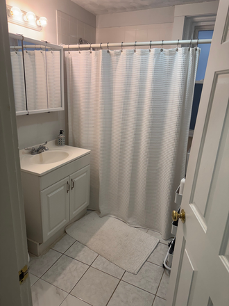 Bathroom - 35 South St #2 Apartments