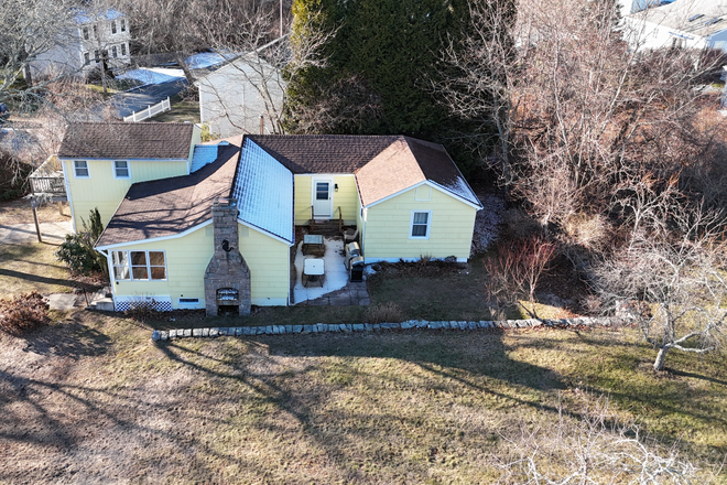 Exterior - 24 Fairway Drive House