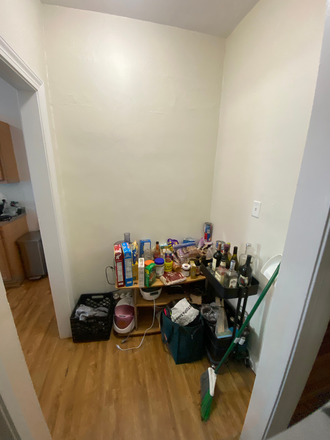 ! - RENOVATED 3/4 bed near Whole Foods! HT/HW incl, no fee, no security deposit! Ref #150034888 Apartments