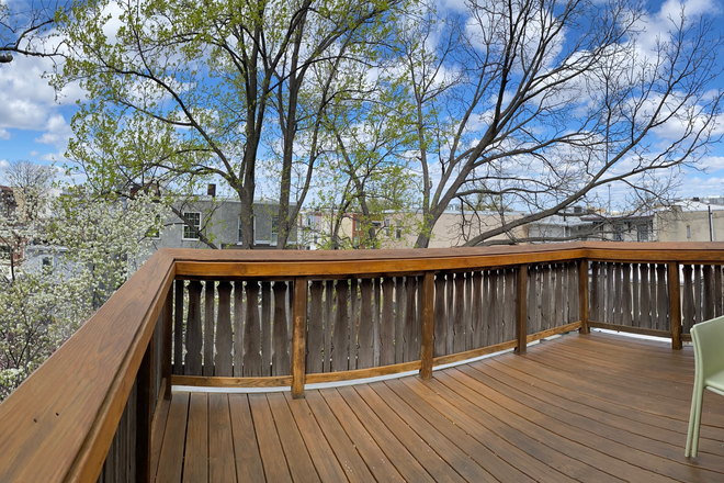 Deck - ONE BEDROOM UNIV. CITY with City View Apartments