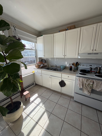 Kitchen - Near Brown University/close to campus