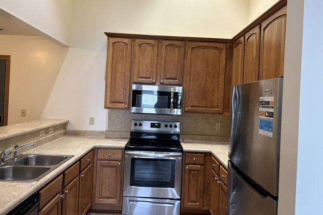 Kitchen - Sublet Chauncey Square apartment, top floor, private bath, close to campus!