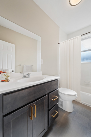 Bathroom - Stella on Lindell Apartments