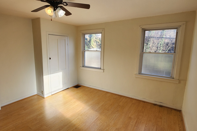 Bedroom - 3 Bed 2 Bathroom House in Hampden