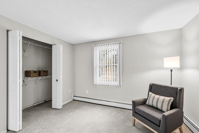 smaller bedroom from website - Apartment for rent in Sugarloaf Estates-- lease takeover with option to renew