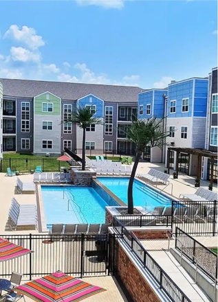 If you contact me I can send you a picture of my room, living room and kitchen - The Lark Tuscaloosa Apartments